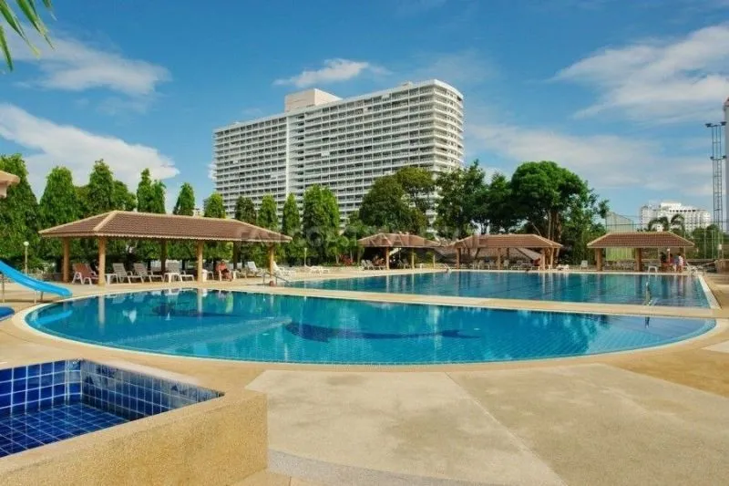 Studio apartment, 36 m² in Pattaya — photo 13