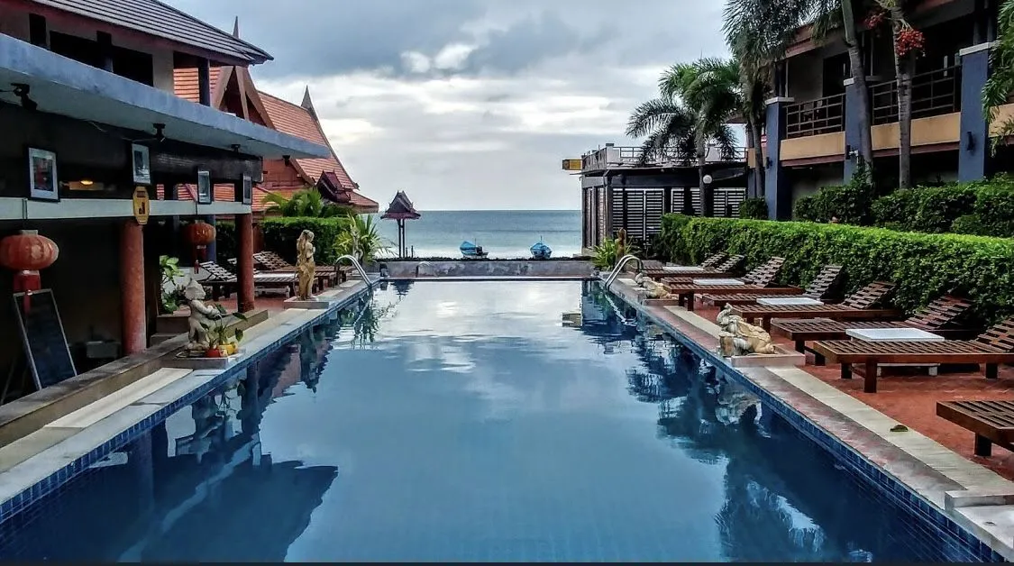 Commercial property, 3200 m² in Pattaya — photo 3