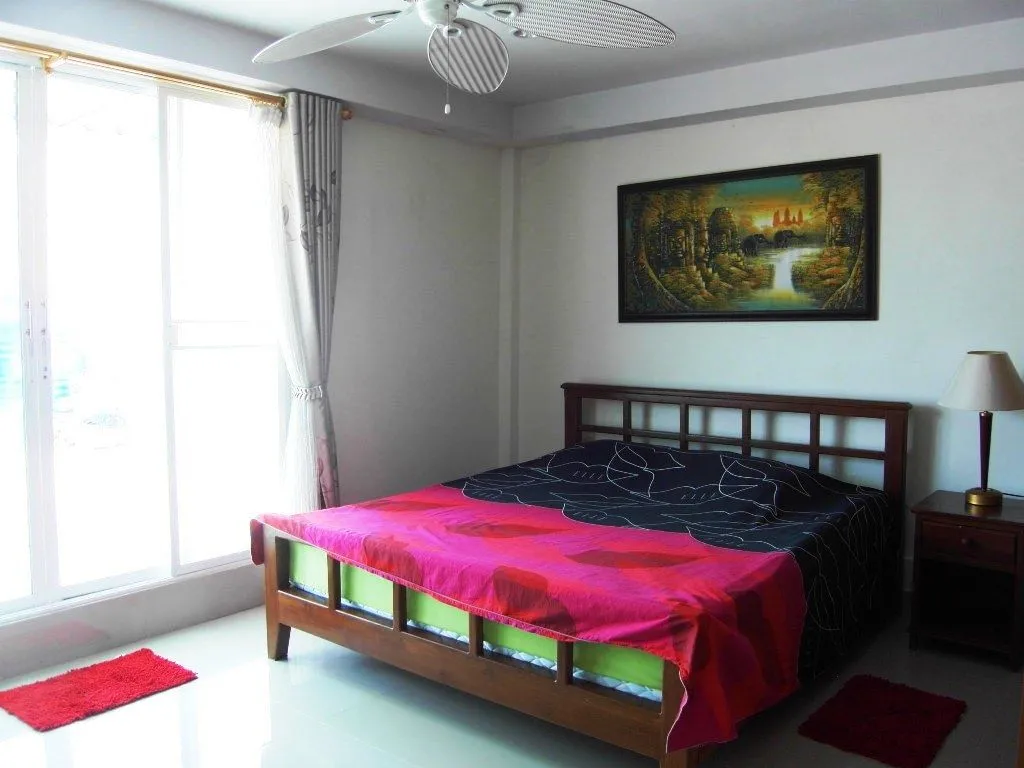 Commercial property, 250 m² in Pattaya — photo 2