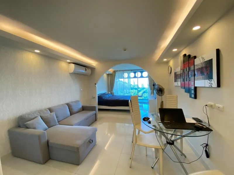 Studio apartment in Pattaya — photo 15