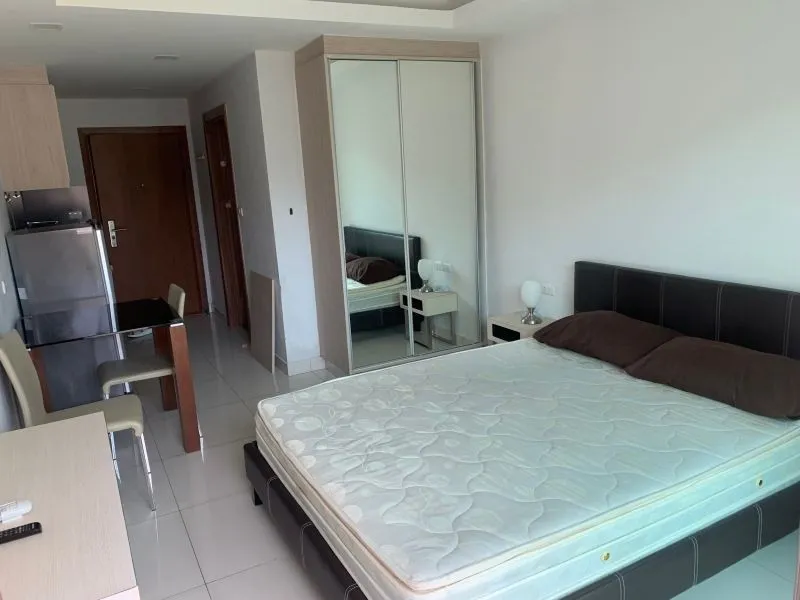 Studio apartment in Pattaya — photo 4