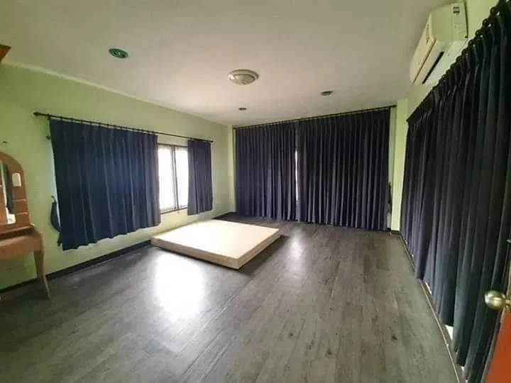 Commercial property, 392 m² in Pattaya — photo 1