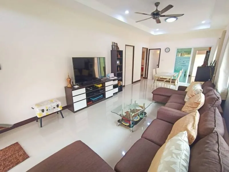 House or villa, 250 m² in Pattaya — photo 2