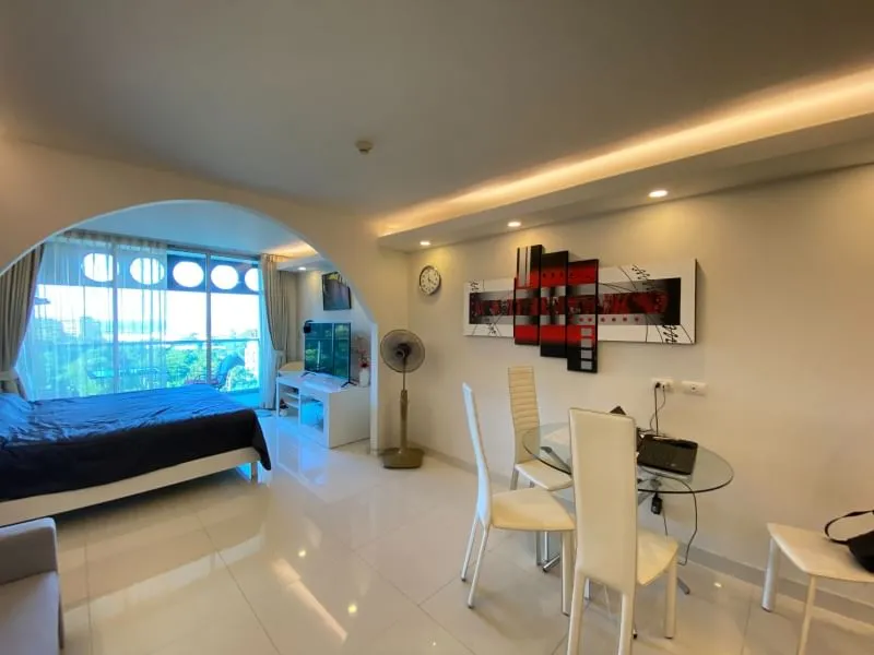 Studio apartment in Pattaya — photo 8