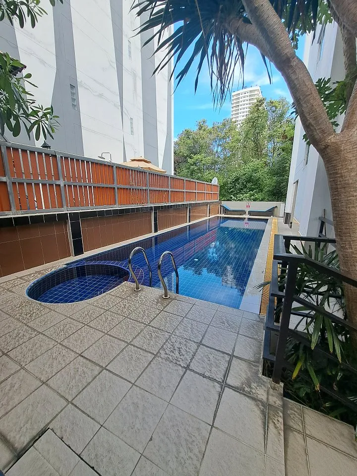Studio apartment, 32 m² in Pattaya — photo 5