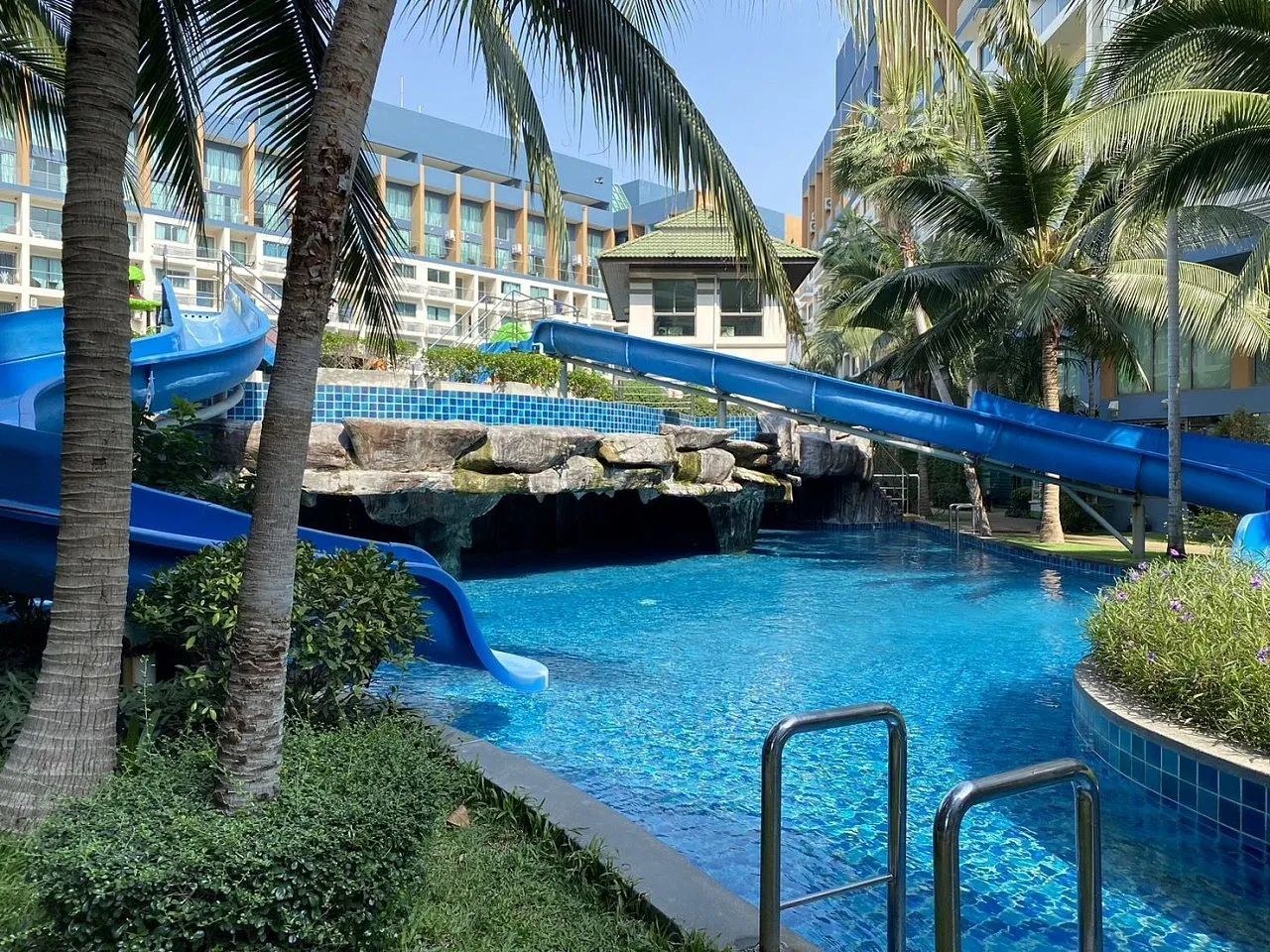 Studio apartment, 24 m² in Pattaya — photo 17
