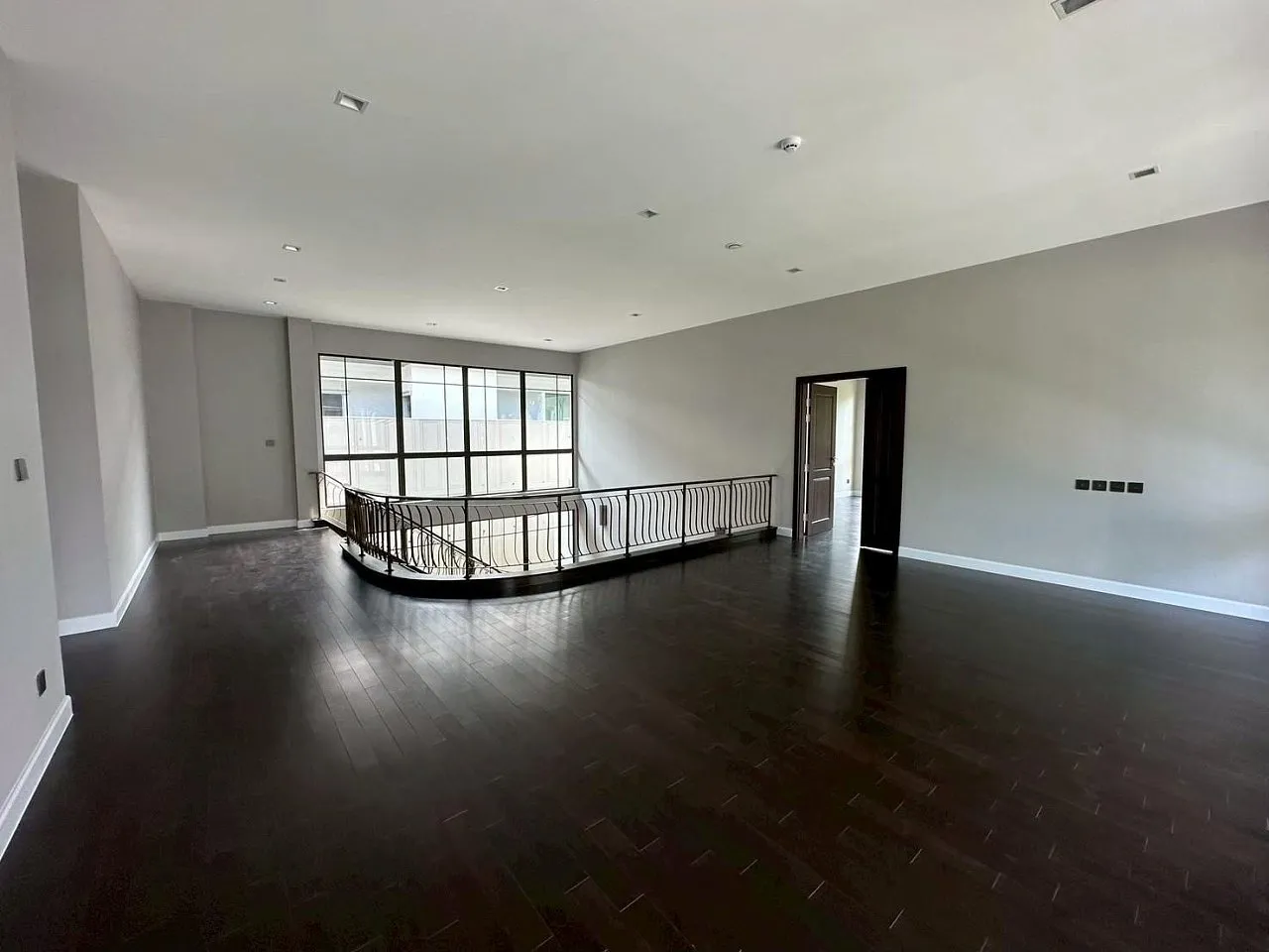 House or villa, 591 m² in Bangkok — photo 25