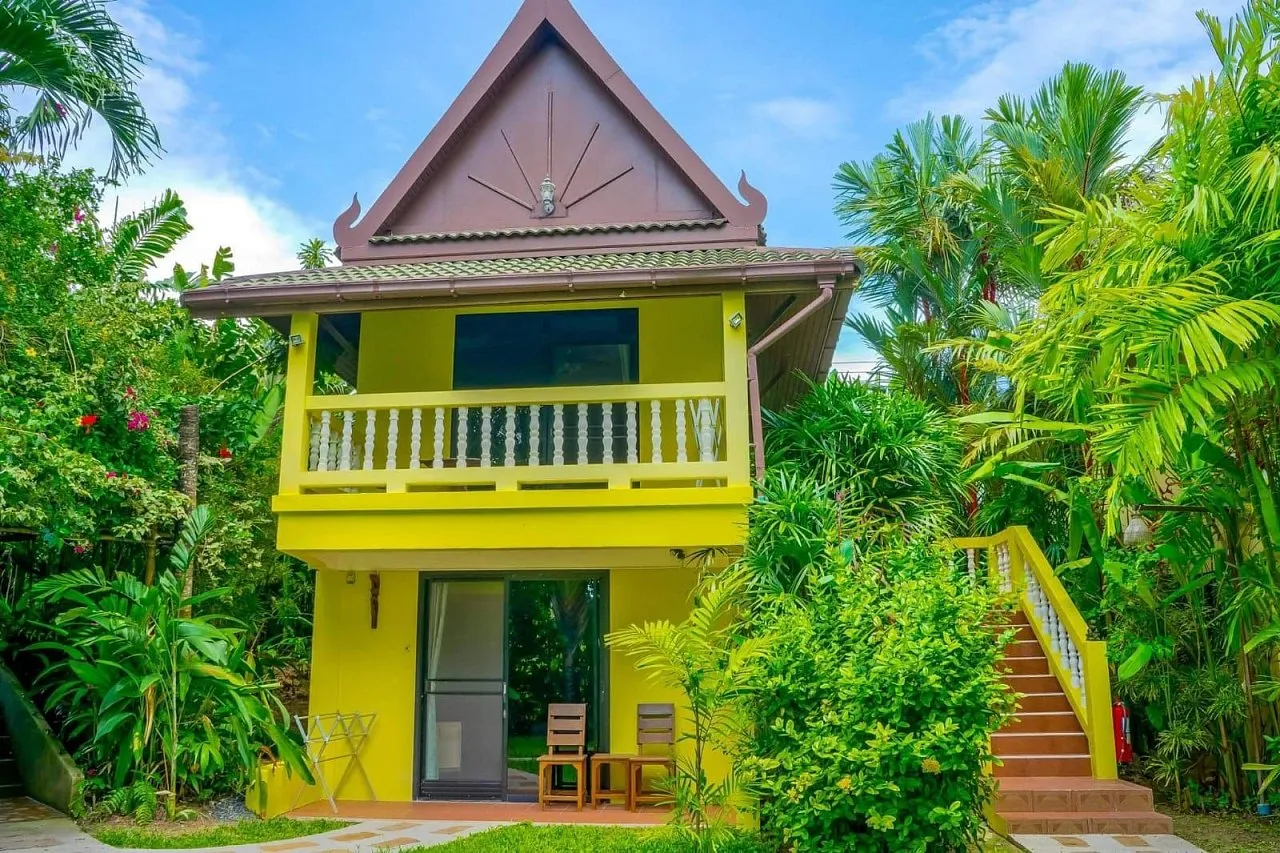 Commercial property, 2400 m² in Phuket — photo 1