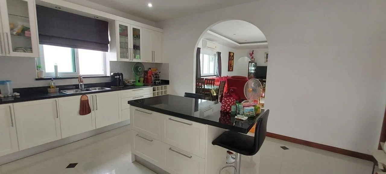 House or villa, 285 m² in Pattaya — photo 16
