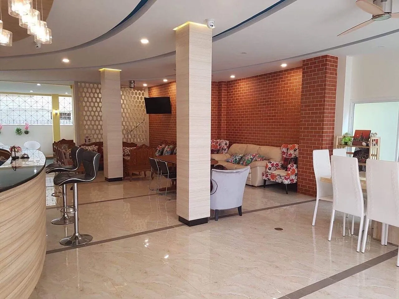 Commercial property, 260 m² in Pattaya — photo 2