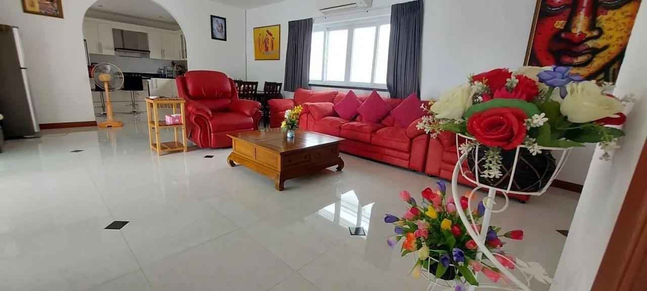 House or villa, 285 m² in Pattaya — photo 11