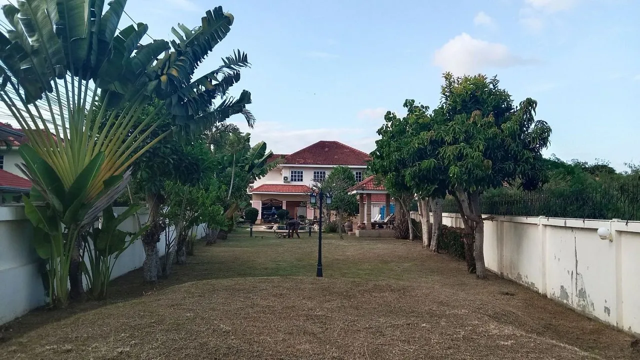 House or villa, 384 m² in Pattaya — photo 12