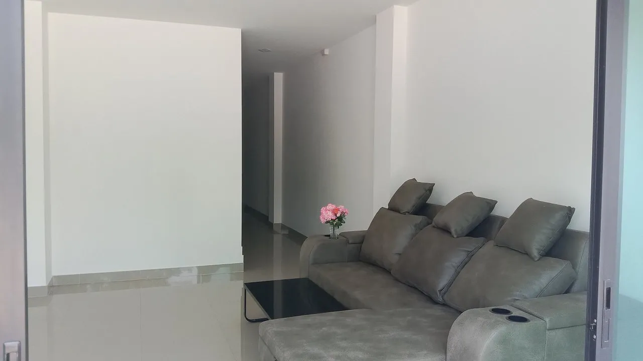 Commercial property, 1400 m² in Pattaya — photo 15