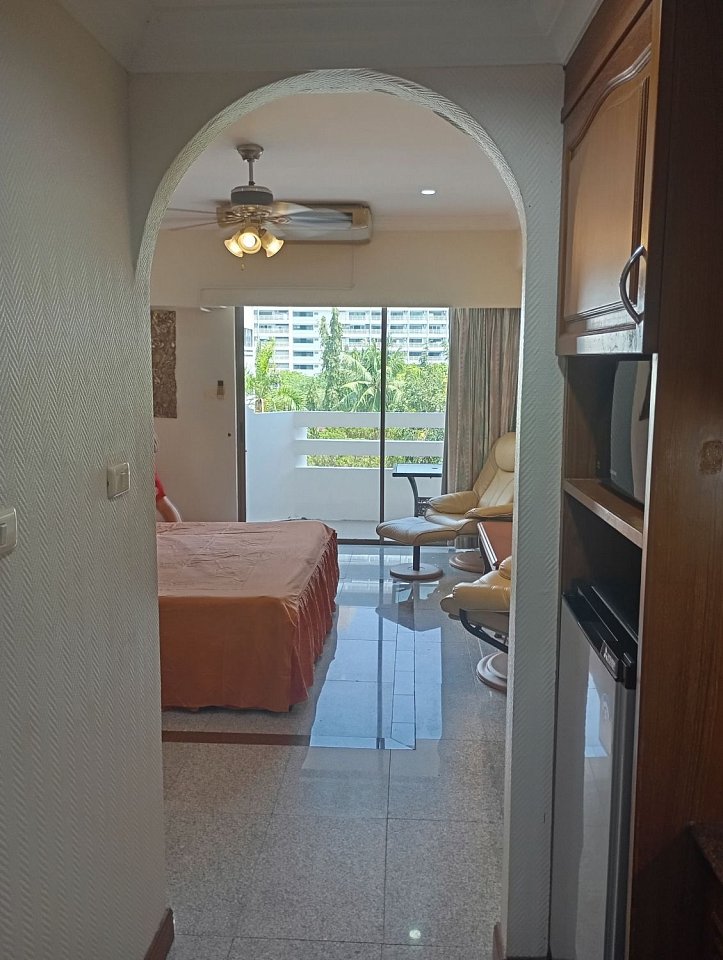 Studio apartment, 36 m² in Pattaya — photo 13